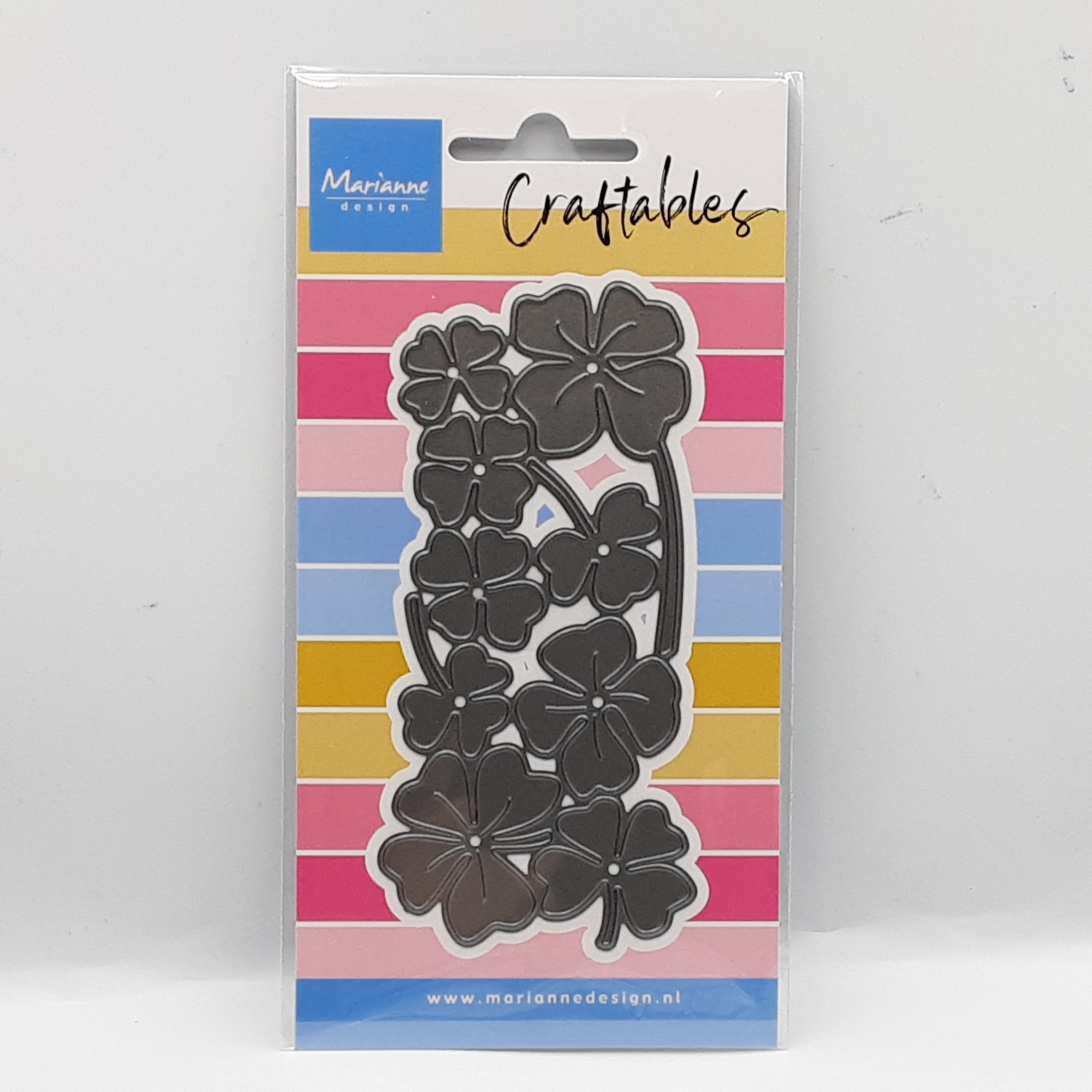 Craftables punch die xl clovers