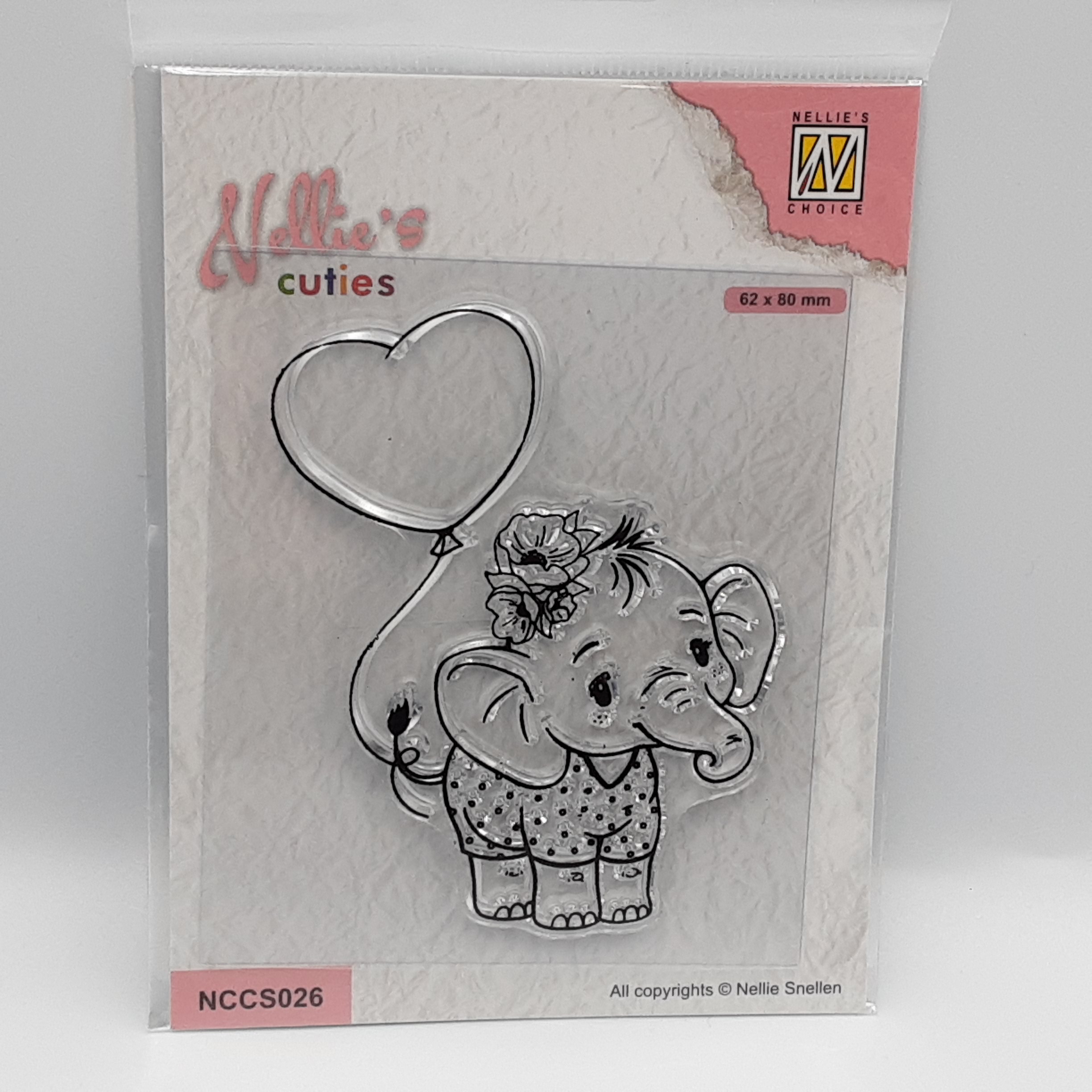 Cuties elephant with heart